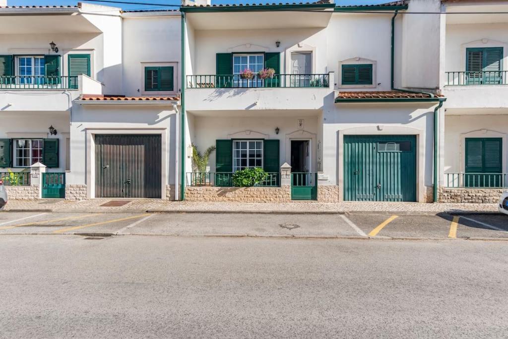 Suite Mendanha Samora Correia Exterior foto